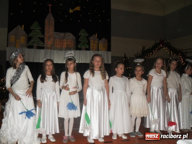 Zdjęcie w galerii na portalu naszraciborz.pl: Uczniowie z Górek Śl. wystąpili z koncertem kolęd wiadomości z regionu