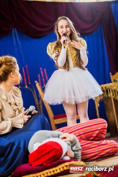 Zdjęcie w galerii na portalu naszraciborz.pl: Akademia z okazji Dnia Patrona Szkoły w II LO wiadomości z regionu