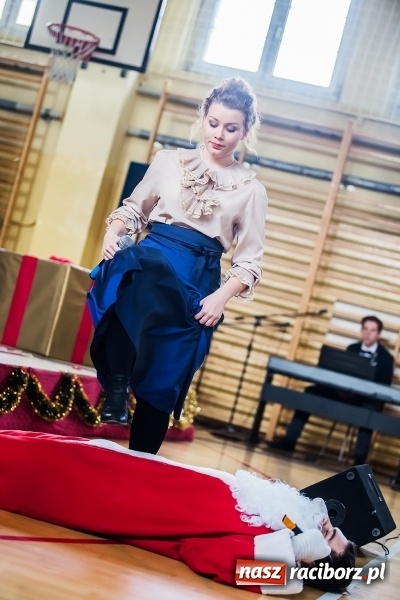 Zdjęcie w galerii na portalu naszraciborz.pl: Akademia z okazji Dnia Patrona Szkoły w II LO wiadomości z regionu