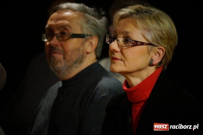 Zdjęcie w galerii na portalu naszraciborz.pl: Kolędnicy z Tetraedru zawitali do RCK wiadomości z regionu