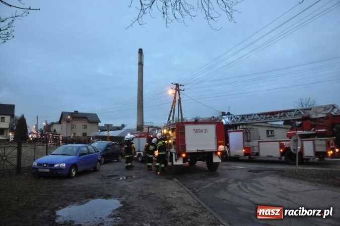 Zdjęcie w galerii na portalu naszraciborz.pl: Spłonęło poddasze i dach szkoły w Raszczycach FOTO I WIDEO wiadomości z regionu