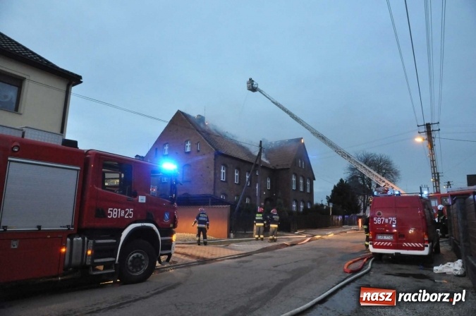 Zdjęcie w galerii na portalu naszraciborz.pl: Spłonęło poddasze i dach szkoły w Raszczycach FOTO I WIDEO wiadomości z regionu