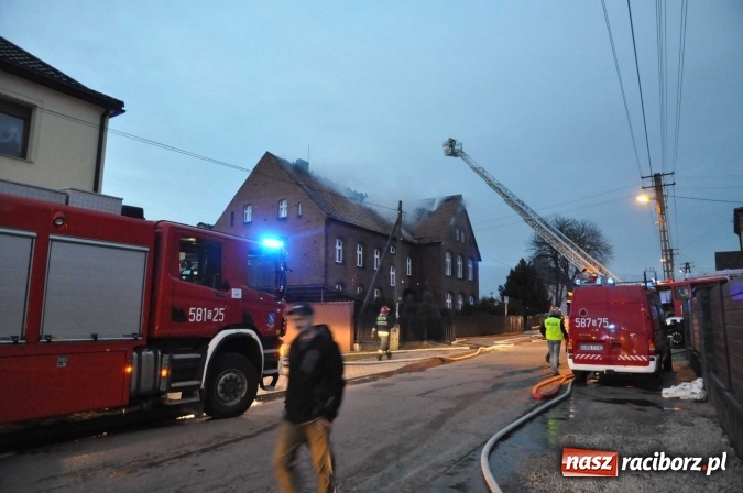 Zdjęcie w galerii na portalu naszraciborz.pl: Spłonęło poddasze i dach szkoły w Raszczycach FOTO I WIDEO wiadomości z regionu