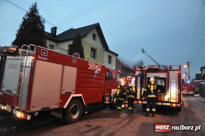 Zdjęcie w galerii na portalu naszraciborz.pl: Spłonęło poddasze i dach szkoły w Raszczycach FOTO I WIDEO wiadomości z regionu