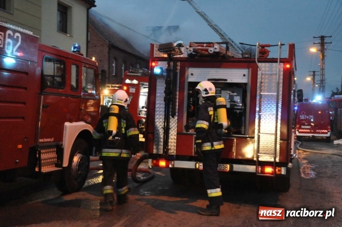 Zdjęcie w galerii na portalu naszraciborz.pl: Spłonęło poddasze i dach szkoły w Raszczycach FOTO I WIDEO wiadomości z regionu