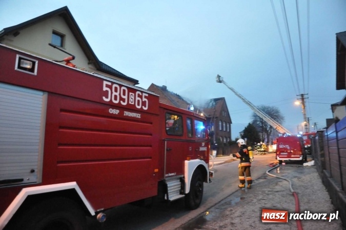 Zdjęcie w galerii na portalu naszraciborz.pl: Spłonęło poddasze i dach szkoły w Raszczycach FOTO I WIDEO wiadomości z regionu