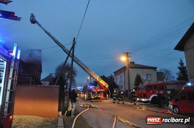 Zdjęcie w galerii na portalu naszraciborz.pl: Spłonęło poddasze i dach szkoły w Raszczycach FOTO I WIDEO wiadomości z regionu