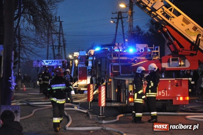 Zdjęcie w galerii na portalu naszraciborz.pl: Spłonęło poddasze i dach szkoły w Raszczycach FOTO I WIDEO wiadomości z regionu