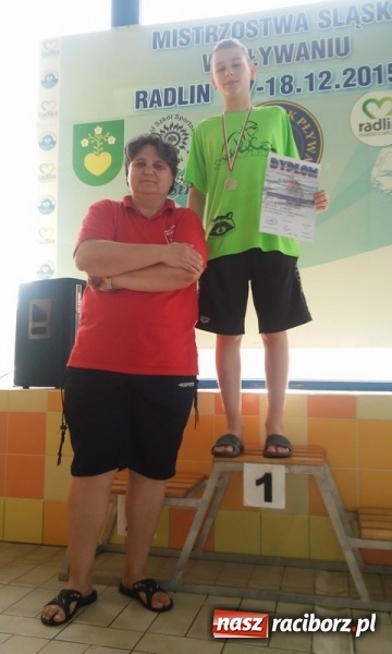 Zdjęcie w galerii na portalu naszraciborz.pl: Z pływackich aren. Medale raciborskich 12-latków wiadomości z regionu