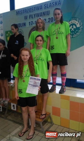 Zdjęcie w galerii na portalu naszraciborz.pl: Z pływackich aren. Medale raciborskich 12-latków wiadomości z regionu