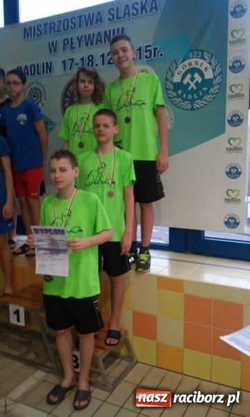 Zdjęcie w galerii na portalu naszraciborz.pl: Z pływackich aren. Medale raciborskich 12-latków wiadomości z regionu