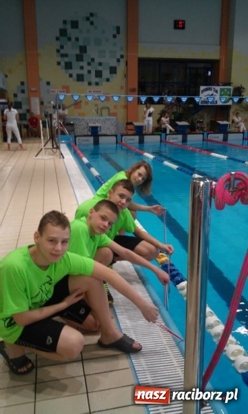 Zdjęcie w galerii na portalu naszraciborz.pl: Z pływackich aren. Medale raciborskich 12-latków wiadomości z regionu