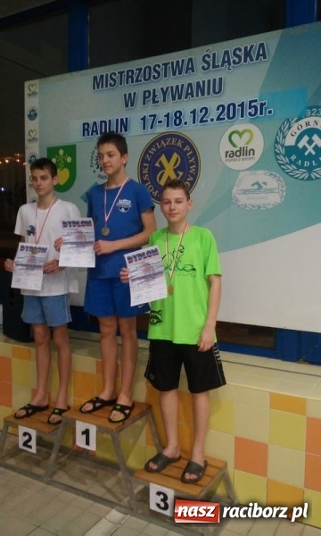 Zdjęcie w galerii na portalu naszraciborz.pl: Z pływackich aren. Medale raciborskich 12-latków wiadomości z regionu