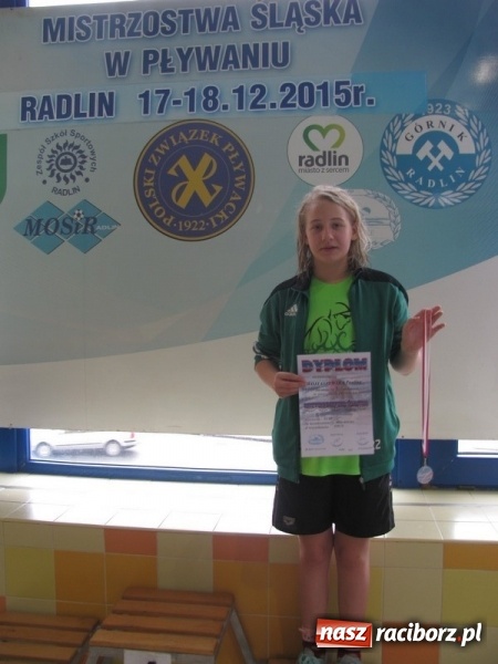 Zdjęcie w galerii na portalu naszraciborz.pl: Z pływackich aren. Medale raciborskich 12-latków wiadomości z regionu