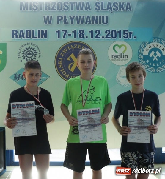 Zdjęcie w galerii na portalu naszraciborz.pl: Z pływackich aren. Medale raciborskich 12-latków wiadomości z regionu