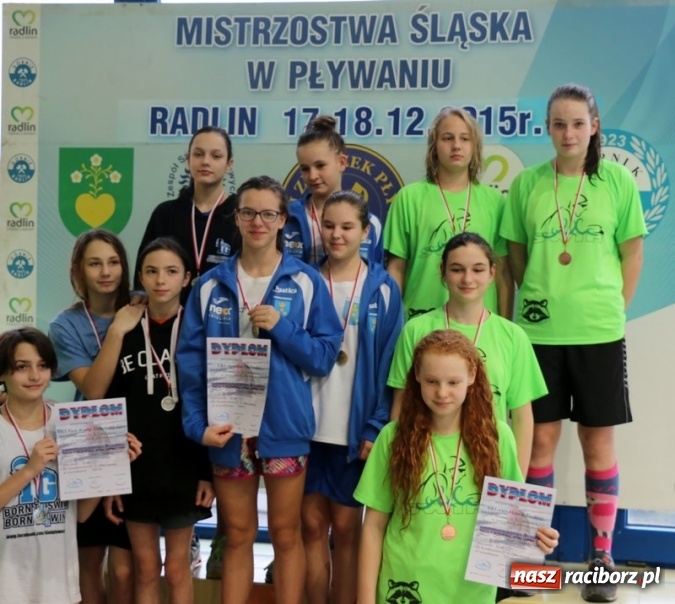 Zdjęcie w galerii na portalu naszraciborz.pl: Z pływackich aren. Medale raciborskich 12-latków wiadomości z regionu