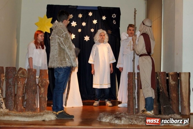 Zdjęcie w galerii na portalu naszraciborz.pl: Jest taki dzień, bardzo ciepły, choć grudniowy wiadomości z regionu