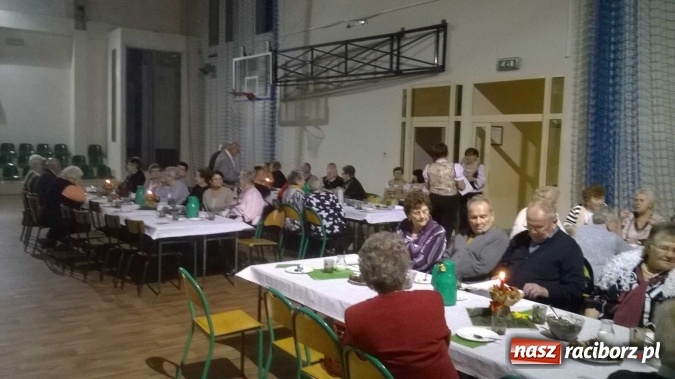 Zdjęcie w galerii na portalu naszraciborz.pl: Wigilia dla starszych i samotnych w Rudach wiadomości z regionu