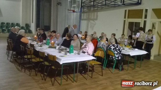 Zdjęcie w galerii na portalu naszraciborz.pl: Wigilia dla starszych i samotnych w Rudach wiadomości z regionu