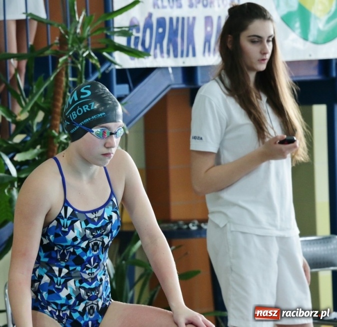 Zdjęcie w galerii na portalu naszraciborz.pl: Trzy medale dla dwunastoletnich pływaków ZSOMS wiadomości z regionu