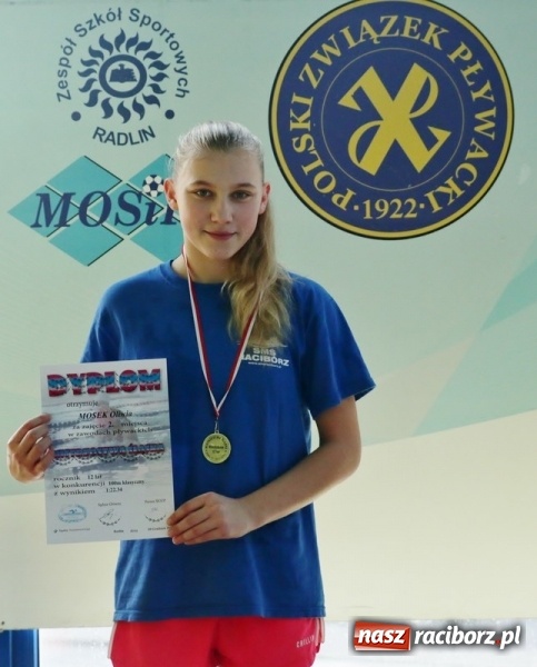 Zdjęcie w galerii na portalu naszraciborz.pl: Trzy medale dla dwunastoletnich pływaków ZSOMS wiadomości z regionu