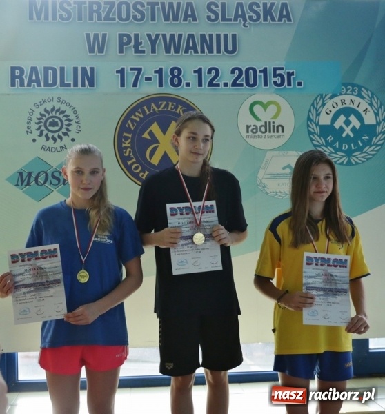 Zdjęcie w galerii na portalu naszraciborz.pl: Trzy medale dla dwunastoletnich pływaków ZSOMS wiadomości z regionu