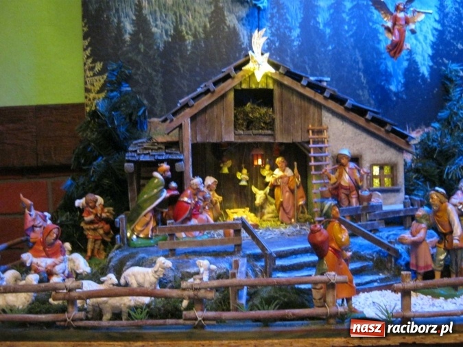 Zdjęcie w galerii na portalu naszraciborz.pl: Na Boże Narodzenie. Jak świat wielki, uciszony! Gwiazdy kreślą pętle w górze wiadomości z regionu