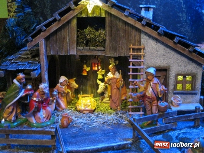 Zdjęcie w galerii na portalu naszraciborz.pl: Na Boże Narodzenie. Jak świat wielki, uciszony! Gwiazdy kreślą pętle w górze wiadomości z regionu