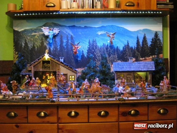 Zdjęcie w galerii na portalu naszraciborz.pl: Na Boże Narodzenie. Jak świat wielki, uciszony! Gwiazdy kreślą pętle w górze wiadomości z regionu