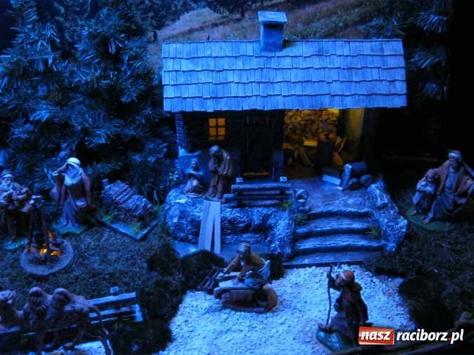 Zdjęcie w galerii na portalu naszraciborz.pl: Na Boże Narodzenie. Jak świat wielki, uciszony! Gwiazdy kreślą pętle w górze wiadomości z regionu