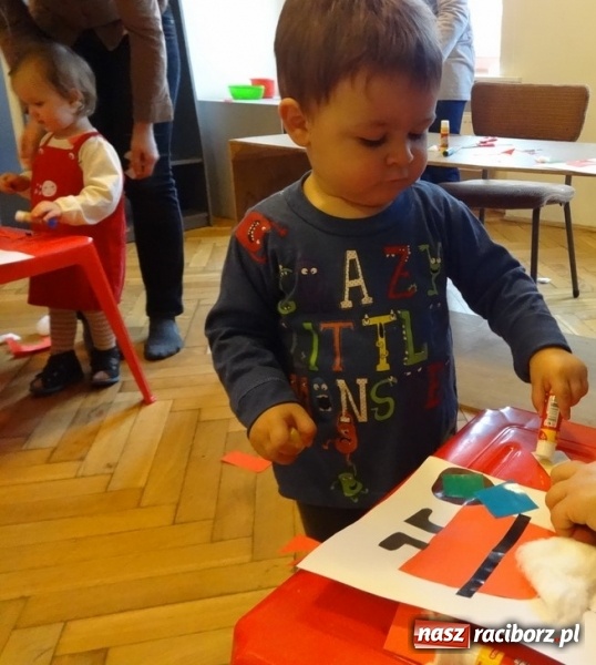 Zdjęcie w galerii na portalu naszraciborz.pl: Gdy dzieci czekają na święta, czyli co słychać w Fiku-miku wiadomości z regionu