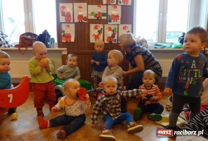 Zdjęcie w galerii na portalu naszraciborz.pl: Gdy dzieci czekają na święta, czyli co słychać w Fiku-miku wiadomości z regionu