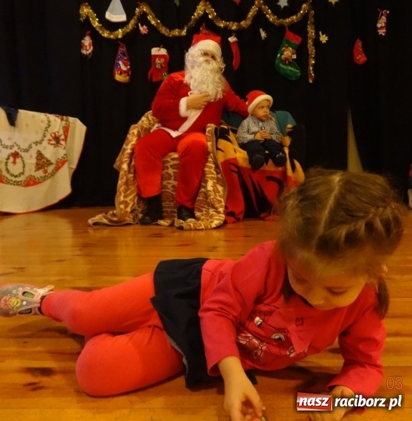 Zdjęcie w galerii na portalu naszraciborz.pl: Gdy dzieci czekają na święta, czyli co słychać w Fiku-miku wiadomości z regionu