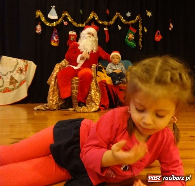 Zdjęcie w galerii na portalu naszraciborz.pl: Gdy dzieci czekają na święta, czyli co słychać w Fiku-miku wiadomości z regionu