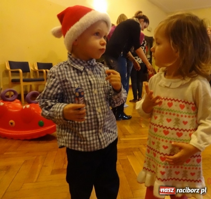 Zdjęcie w galerii na portalu naszraciborz.pl: Gdy dzieci czekają na święta, czyli co słychać w Fiku-miku wiadomości z regionu