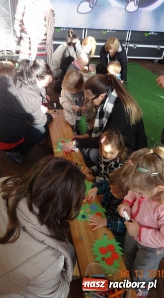 Zdjęcie w galerii na portalu naszraciborz.pl: Gdy dzieci czekają na święta, czyli co słychać w Fiku-miku wiadomości z regionu