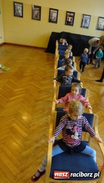 Zdjęcie w galerii na portalu naszraciborz.pl: Gdy dzieci czekają na święta, czyli co słychać w Fiku-miku wiadomości z regionu