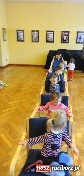 Zdjęcie w galerii na portalu naszraciborz.pl: Gdy dzieci czekają na święta, czyli co słychać w Fiku-miku wiadomości z regionu