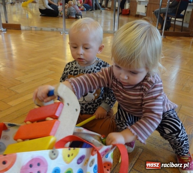 Zdjęcie w galerii na portalu naszraciborz.pl: Gdy dzieci czekają na święta, czyli co słychać w Fiku-miku wiadomości z regionu