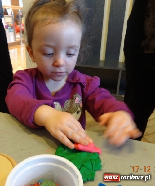 Zdjęcie w galerii na portalu naszraciborz.pl: Gdy dzieci czekają na święta, czyli co słychać w Fiku-miku wiadomości z regionu