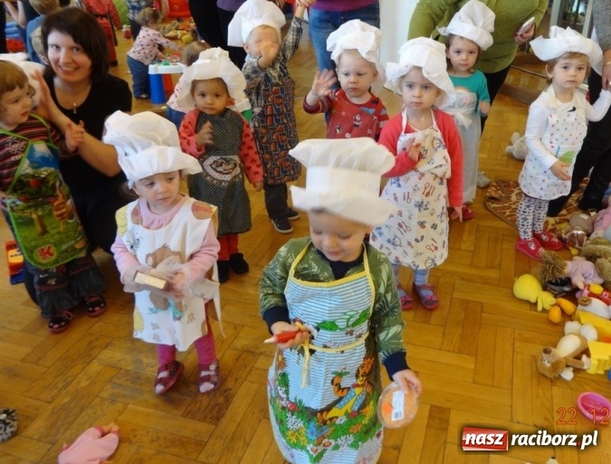 Zdjęcie w galerii na portalu naszraciborz.pl: Gdy dzieci czekają na święta, czyli co słychać w Fiku-miku wiadomości z regionu