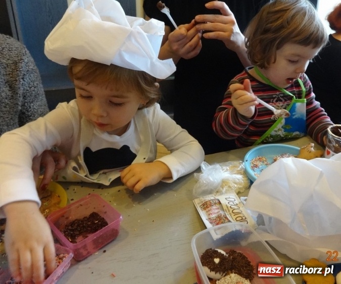 Zdjęcie w galerii na portalu naszraciborz.pl: Gdy dzieci czekają na święta, czyli co słychać w Fiku-miku wiadomości z regionu
