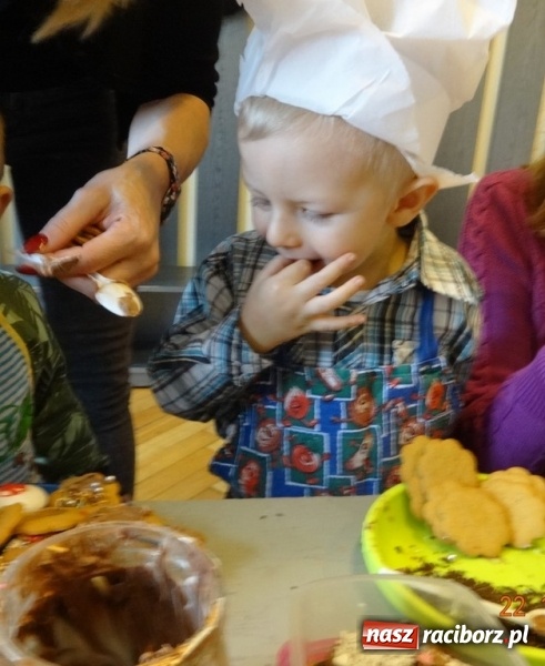 Zdjęcie w galerii na portalu naszraciborz.pl: Gdy dzieci czekają na święta, czyli co słychać w Fiku-miku wiadomości z regionu