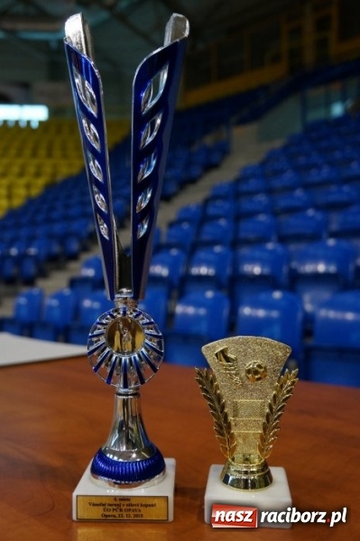 Zdjęcie w galerii na portalu naszraciborz.pl: Międzynarodowy Turniej Halowej Piłki Nożnej w Opawie. Król strzelców z raciborskiej KPP  wiadomości z regionu