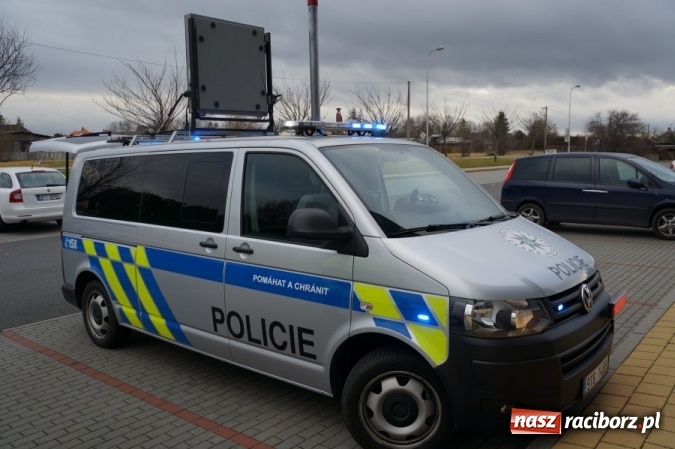 Zdjęcie w galerii na portalu naszraciborz.pl: Międzynarodowy Turniej Halowej Piłki Nożnej w Opawie. Król strzelców z raciborskiej KPP  wiadomości z regionu