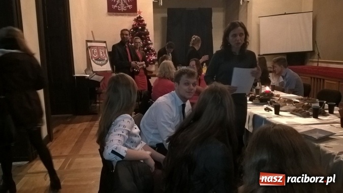 Zdjęcie w galerii na portalu naszraciborz.pl: Szkolne spotkanie opłatkowe wiadomości z regionu