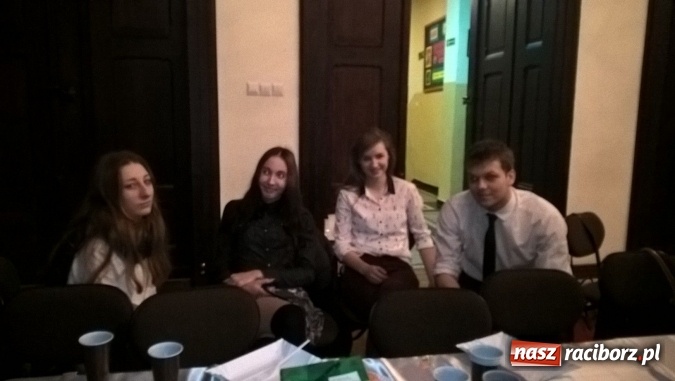 Zdjęcie w galerii na portalu naszraciborz.pl: Szkolne spotkanie opłatkowe wiadomości z regionu