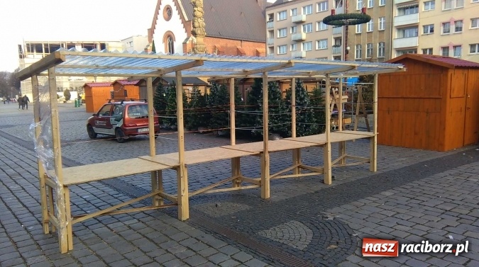 Zdjęcie w galerii na portalu naszraciborz.pl: Raciborski rynek jak turecki bazar  wiadomości z regionu