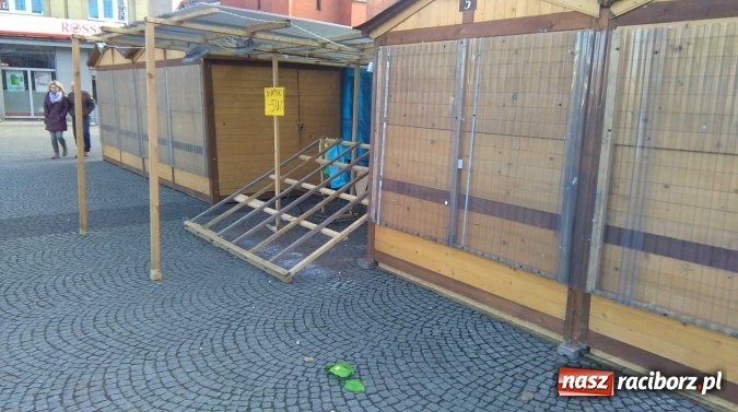 Zdjęcie w galerii na portalu naszraciborz.pl: Raciborski rynek jak turecki bazar  wiadomości z regionu