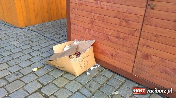 Zdjęcie w galerii na portalu naszraciborz.pl: Raciborski rynek jak turecki bazar  wiadomości z regionu